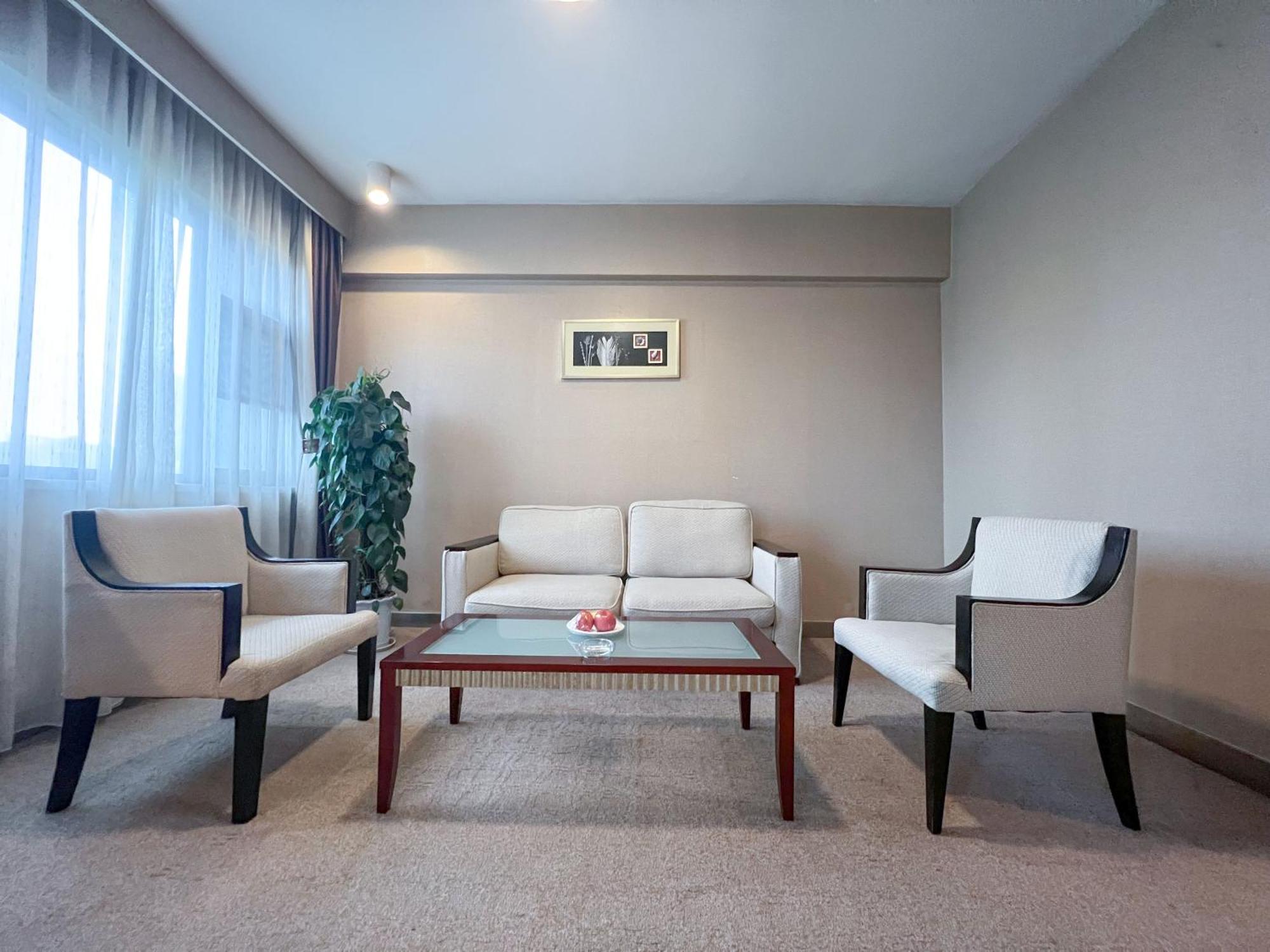 Holiday Inn Express Zhengzhou Zhongzhou By Ihg ภายนอก รูปภาพ